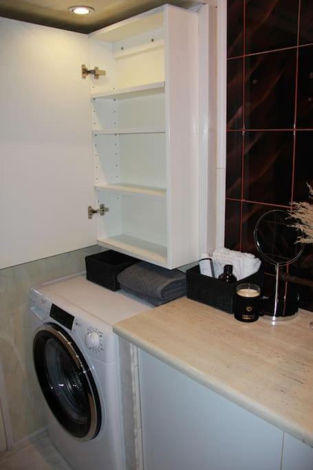 Uroczy, Jasny Apartament Oraz Bezplatny Parking! Leilighet Krasków Eksteriør bilde