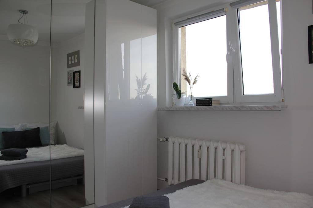 Uroczy, Jasny Apartament Oraz Bezplatny Parking! Leilighet Krasków Eksteriør bilde