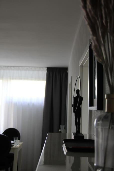 Uroczy, Jasny Apartament Oraz Bezplatny Parking! Leilighet Krasków Eksteriør bilde